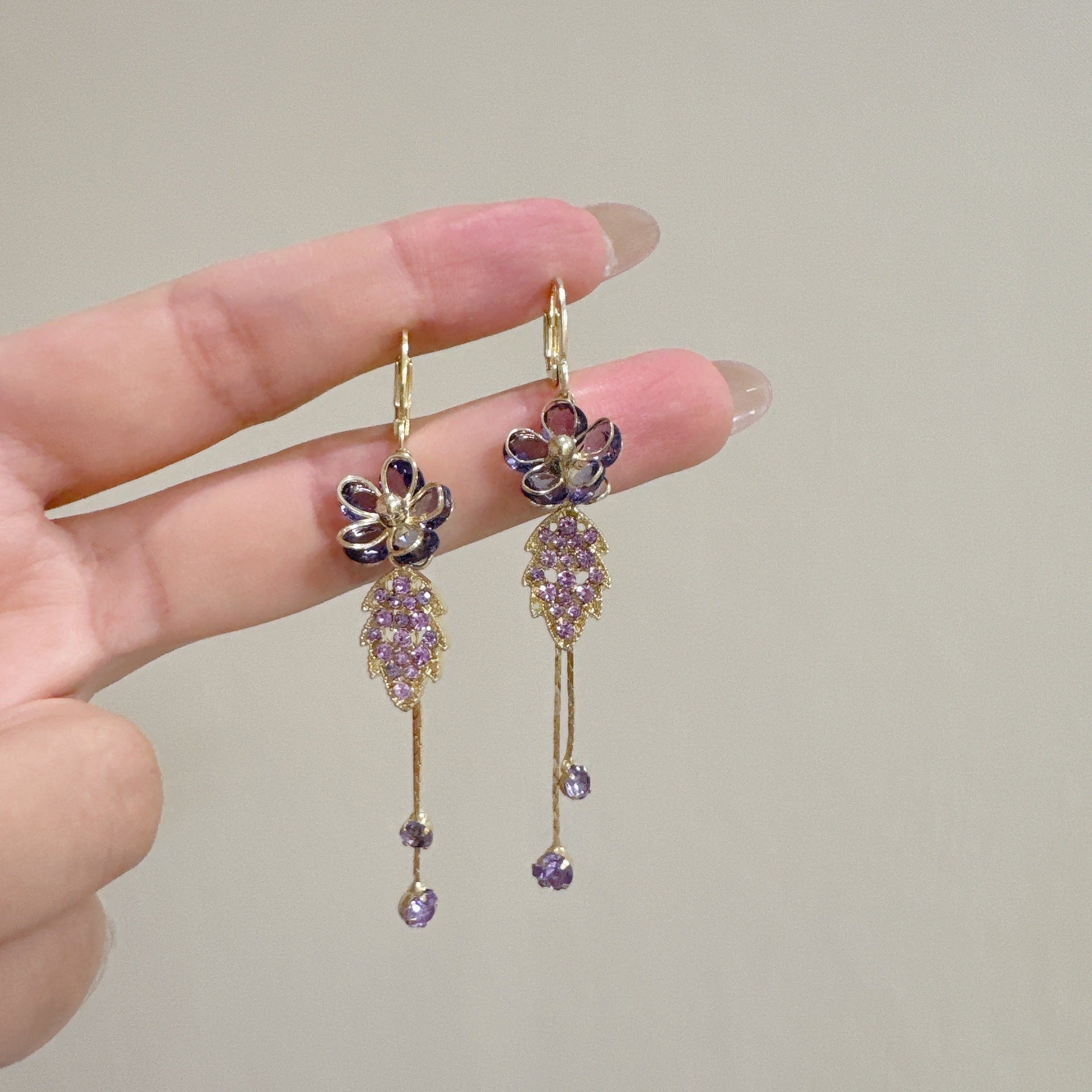 New Purple Delicate Flower Leaf Tassel Earrings - Norellé