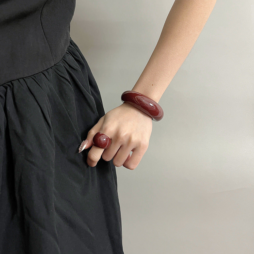 Women's Stylish Retro Minimalism Niche Resin Bracelet Ring - Norellé