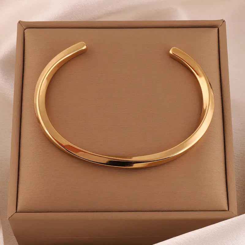 Mobius Silver Bracelet For Women - Norellé