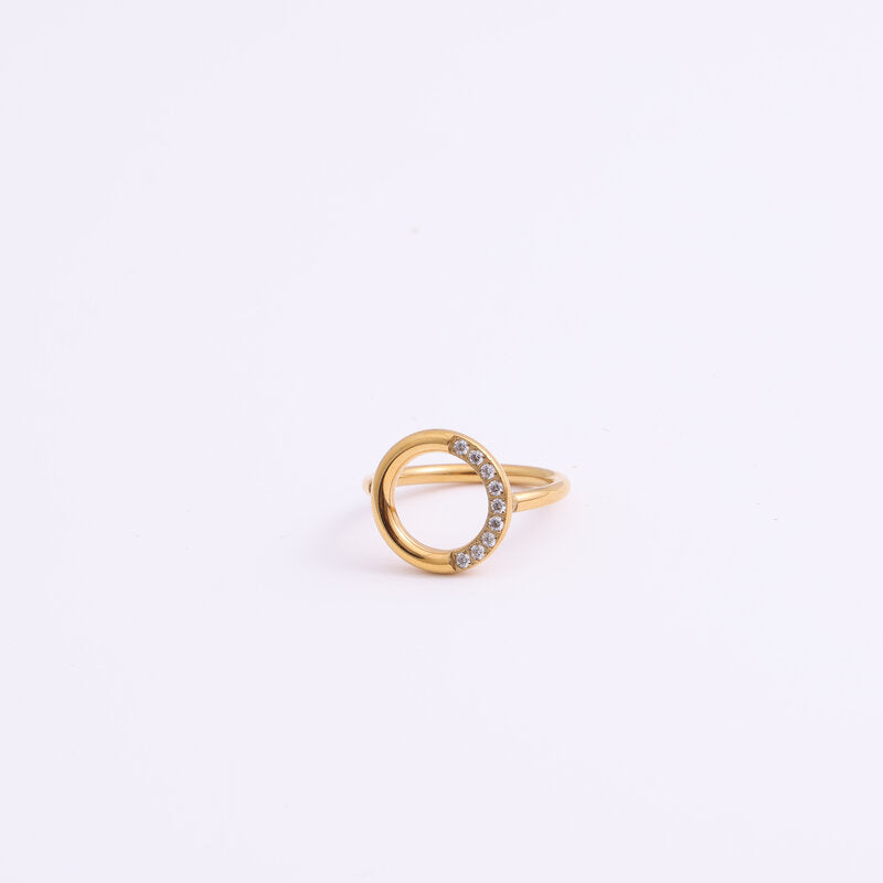 Fashion Round Titanium Steel Electroplated Ring - Norellé