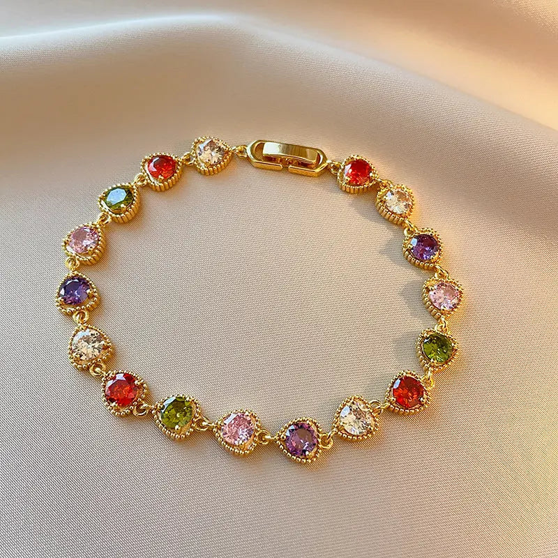 Love Fashion Ornament Micro-inlaid Vintage Bracelet - Norellé