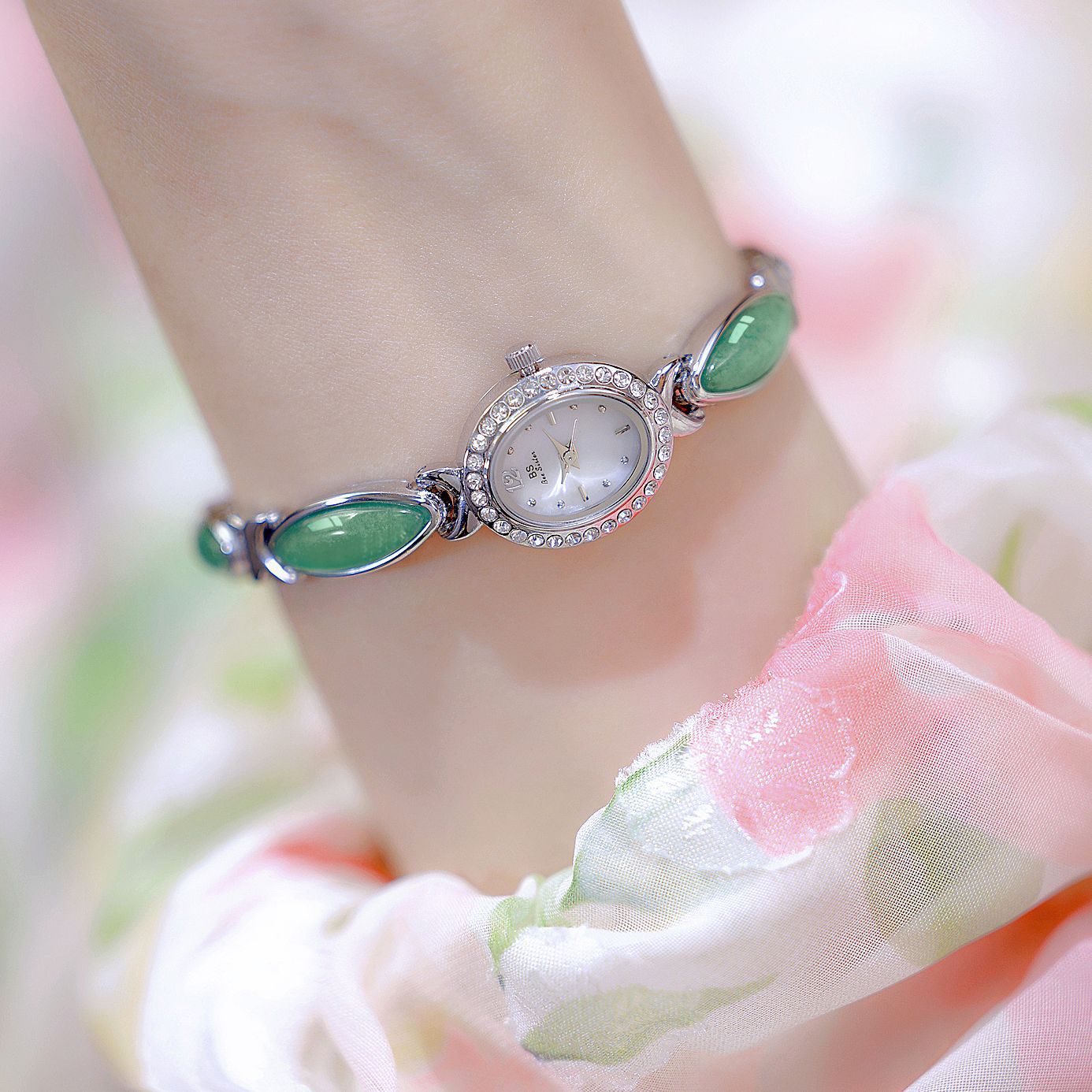 Natural Dongling Stone Hetian Jade Live Premium Chain Watch - Norellé