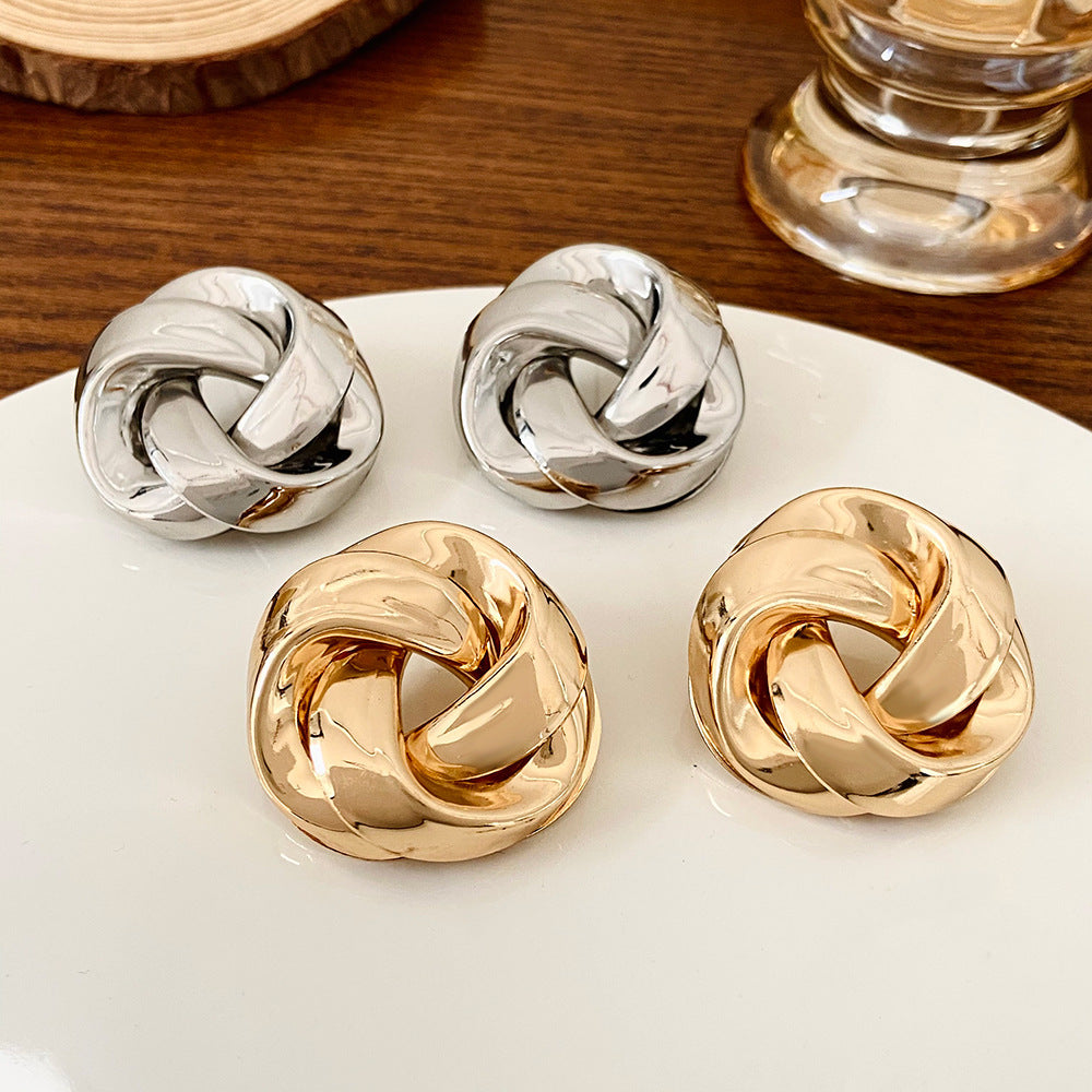 All-match Twisted Alloy Stud Earrings For Women - Norellé