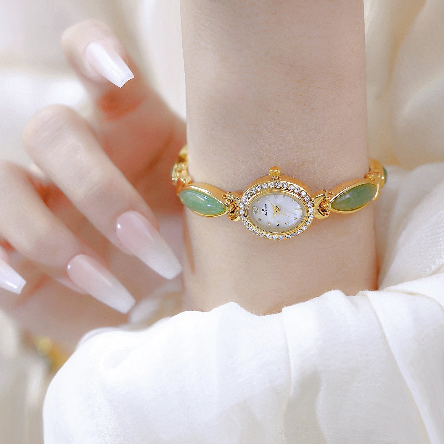 Dongling Stone Hetian Jade Chain Watch - Norellé