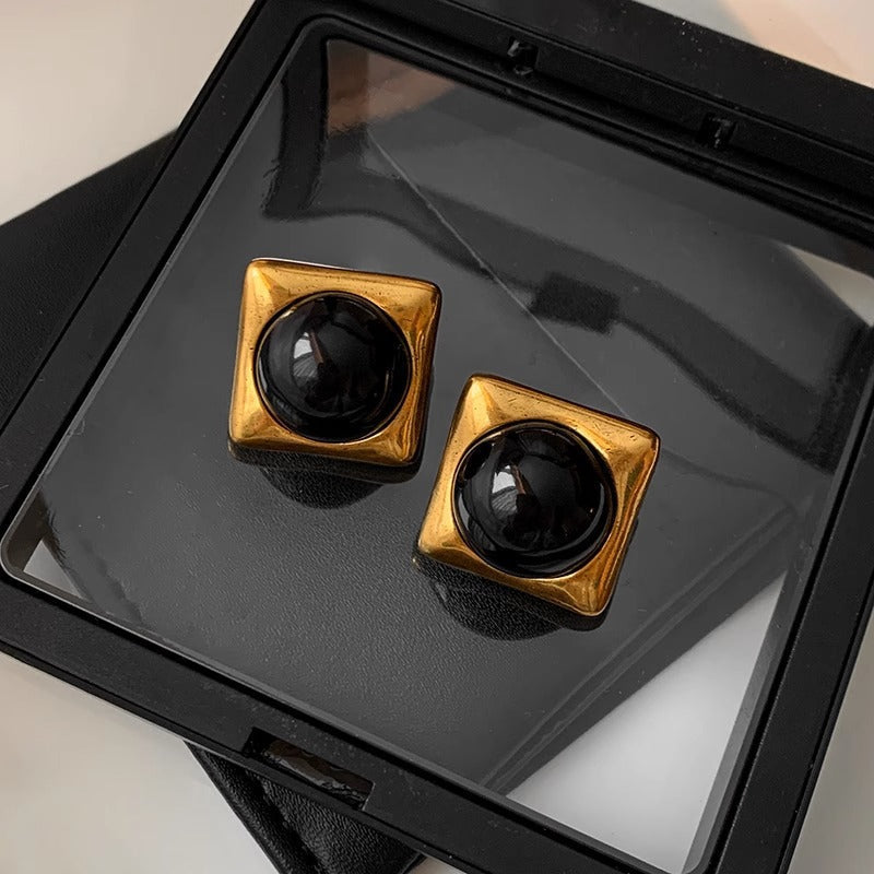 Square Black Agate Middle Ancient Gold Earrings For Women - Norellé