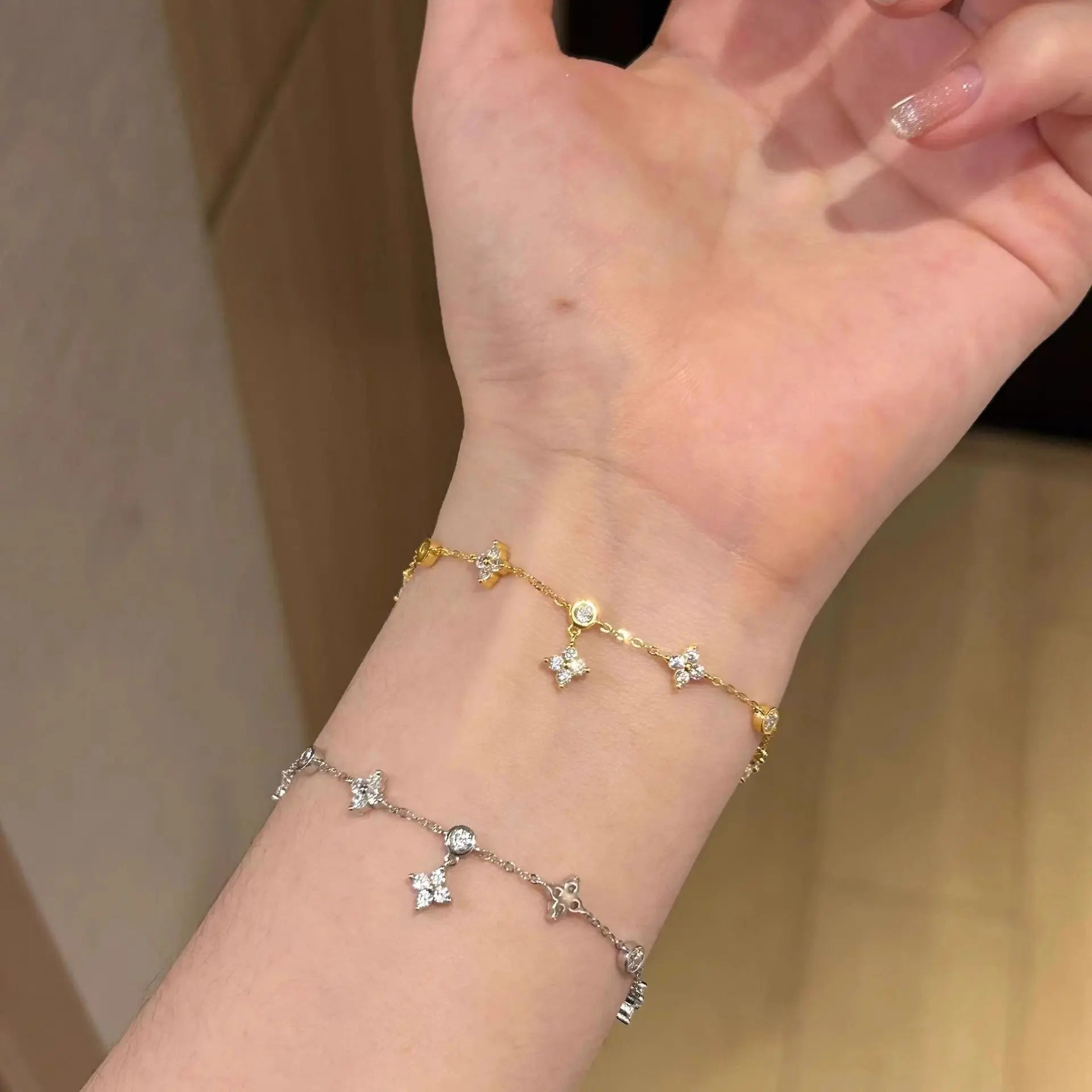 High-grade Four-leaf Clover Zircon Bracelet Fashion Gift Dignified Sense Of Design - Norellé