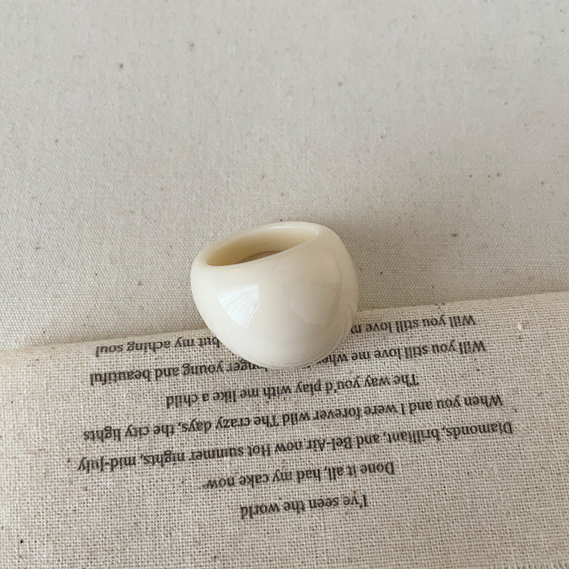 Women's Stylish Retro Minimalism Niche Resin Bracelet Ring - Norellé