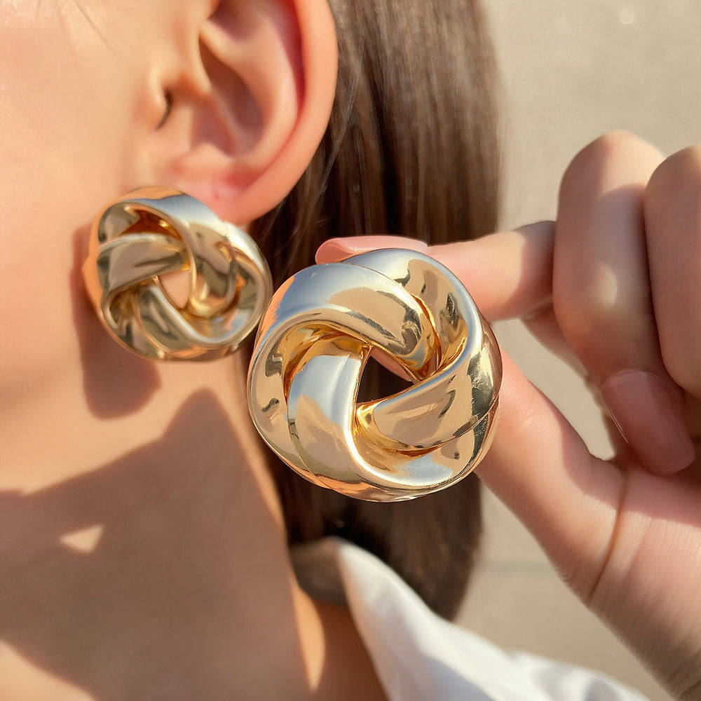 All-match Twisted Alloy Stud Earrings For Women - Norellé