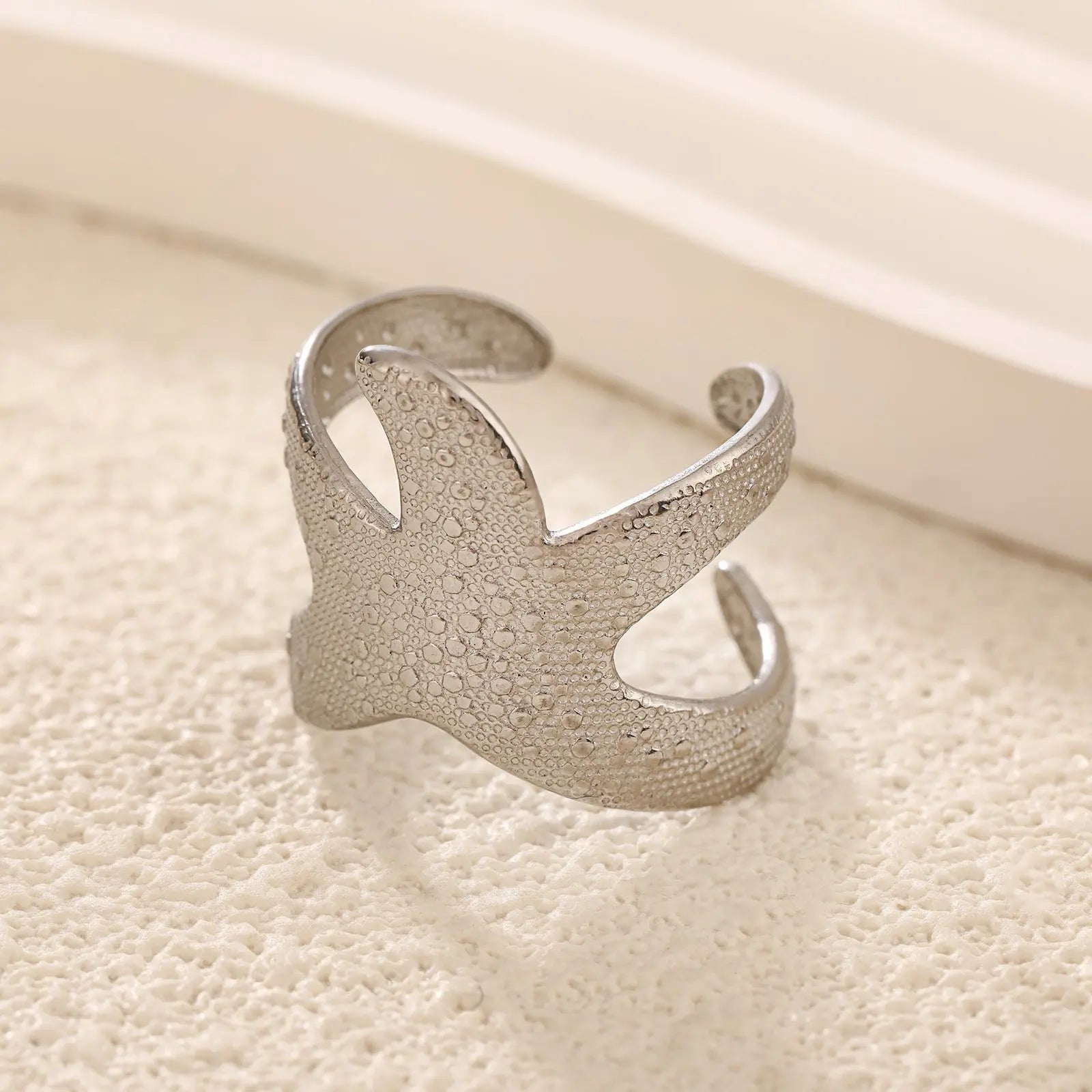 Female Exaggerated Fashionable Stainless Steel Hydraulic Ring - Norellé
