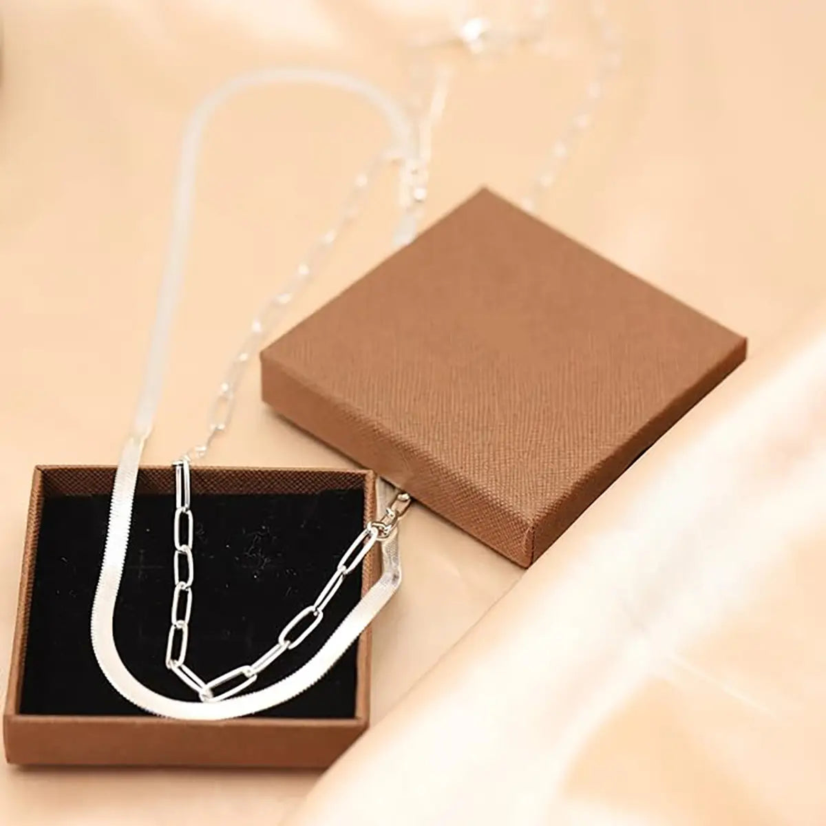 Simple Clip Chain Fashion Multi-layer