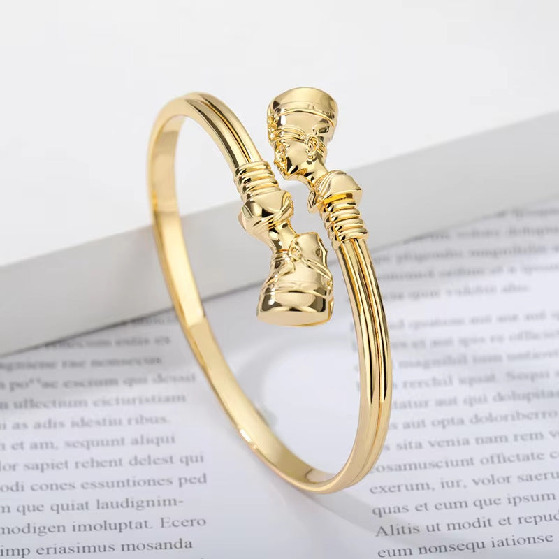 Egyptian Pharaoh Head Hook Bracelet - Norellé