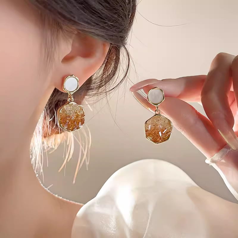 Women’s Brown Gradient Crystal Diamond In The Debris Stud Earrings