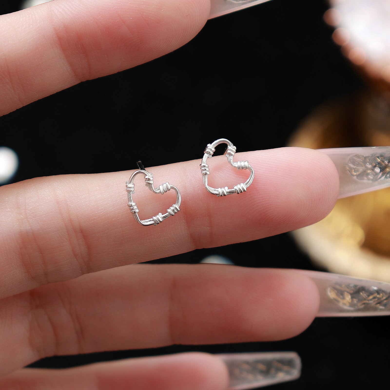 S999 Sterling Silver Commuter Hollow Heart Ear Studs Female Special-interest Design - Norellé