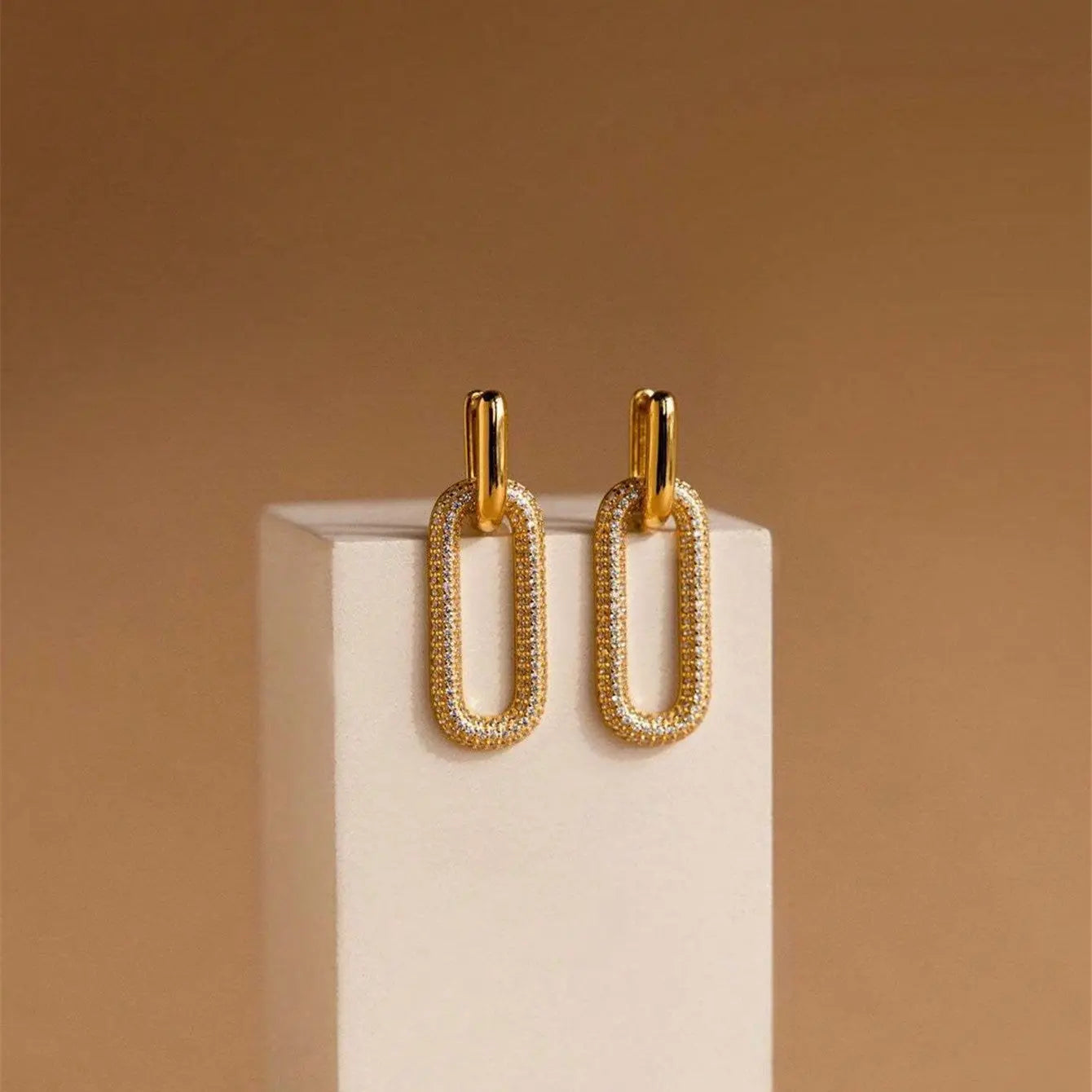 Fashion Special-interest Creative Lady Personalized Earrings - Norellé