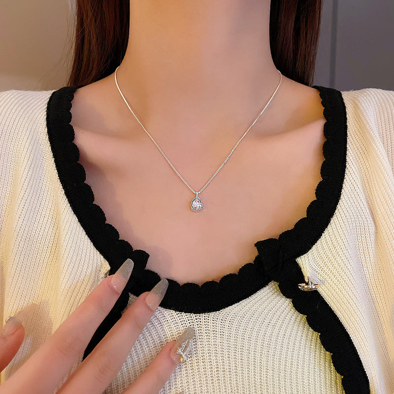 Light Luxury Drop-shaped Zircon Necklace Women's High-grade Super Flash Clavicle Chain - Norellé
