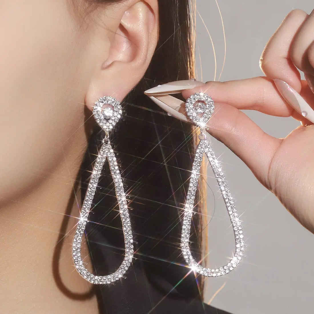 Exaggerated Rhinestone Geometric Earrings For Women - Norellé
