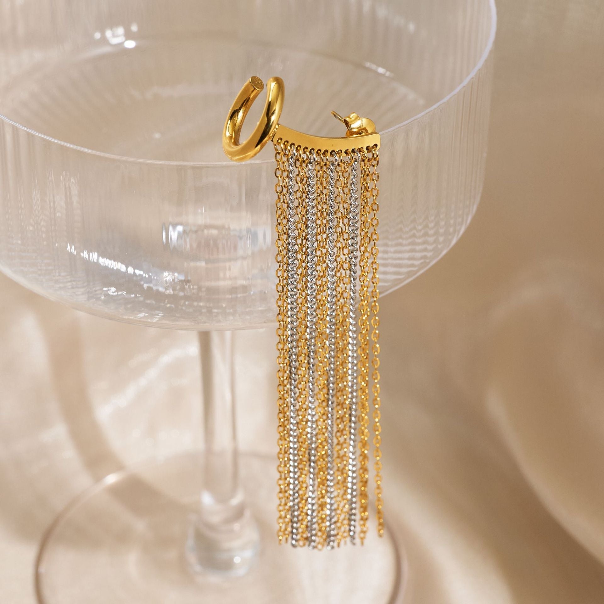 18K Real Gold Plating Titanium Steel Line Drape Ear Clip - Norellé