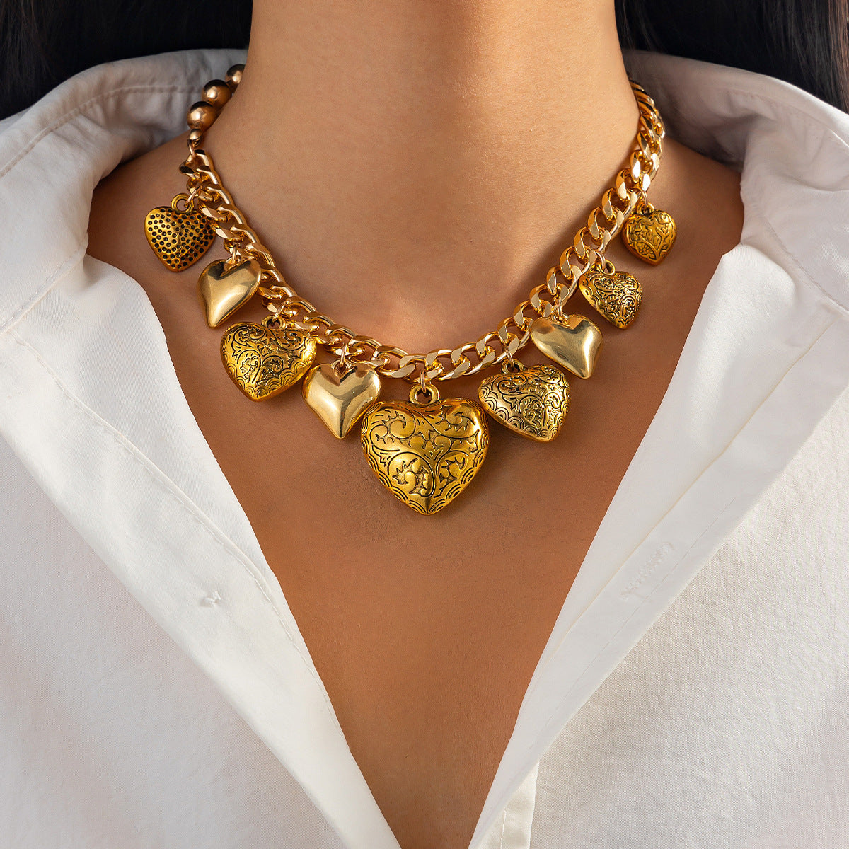 Vintage Ins Style Metal Pattern Love Pendant Necklace - Norellé