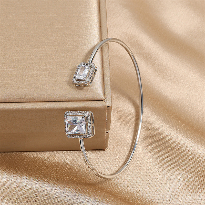 Women's Simple Bracelet Bracelet High-grade Water Drop Inlaid Women's Square Diamond - Norellé