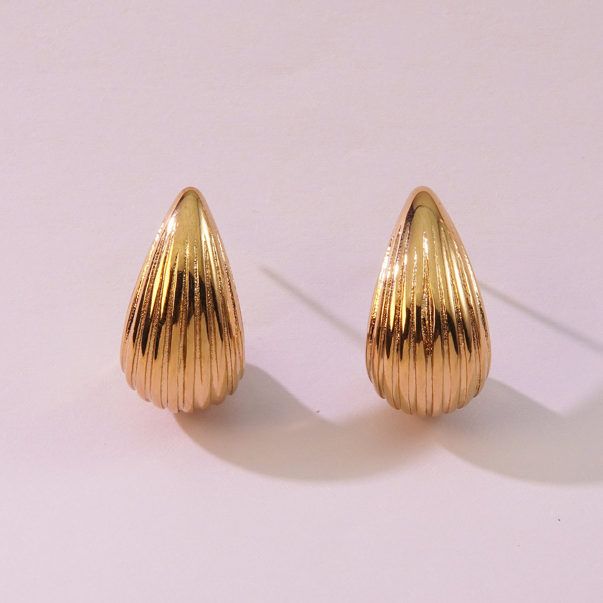 Exaggerated Advanced 18K Gold Stripes Water Drop Ear Studs Personality - Norellé