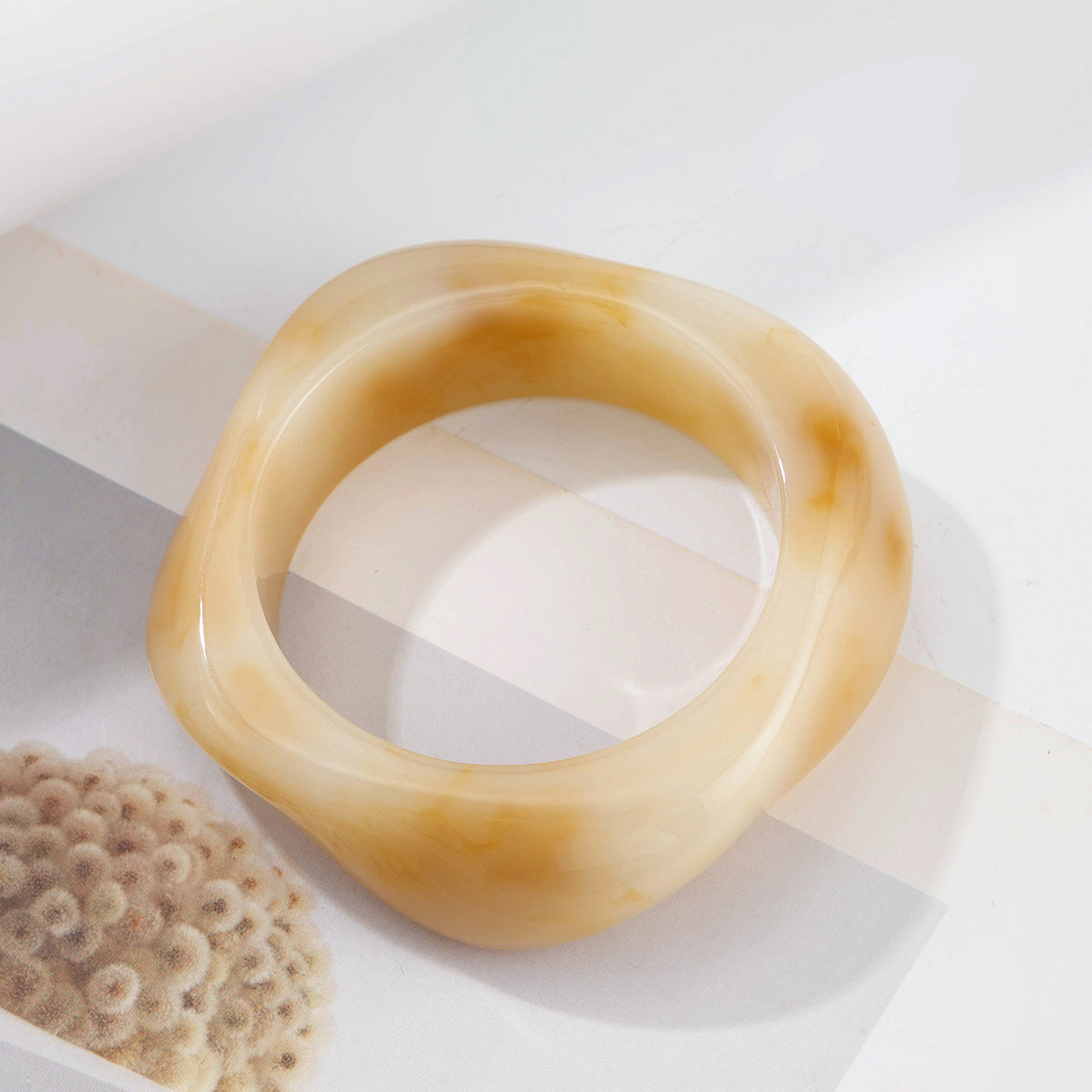 Exaggerated Design Polygon Translucent Bracelet - Norellé