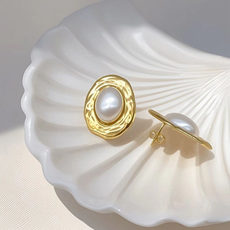 Oval Pearl Earrings Women's Light Luxury Graceful Personality Non-fading Titanium Steel - Norellé