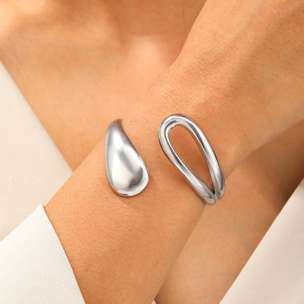 Retro 18K Stainless Steel Drop-shaped Interlaced Open-ended Bracelet Special-interest Design - Norellé