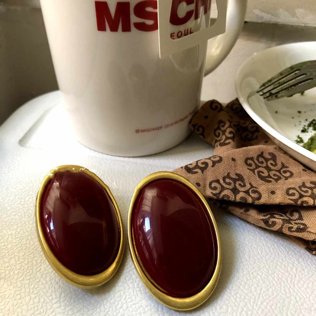 Oval Resin Stud Earrings European And American High Profile Retro - Norellé