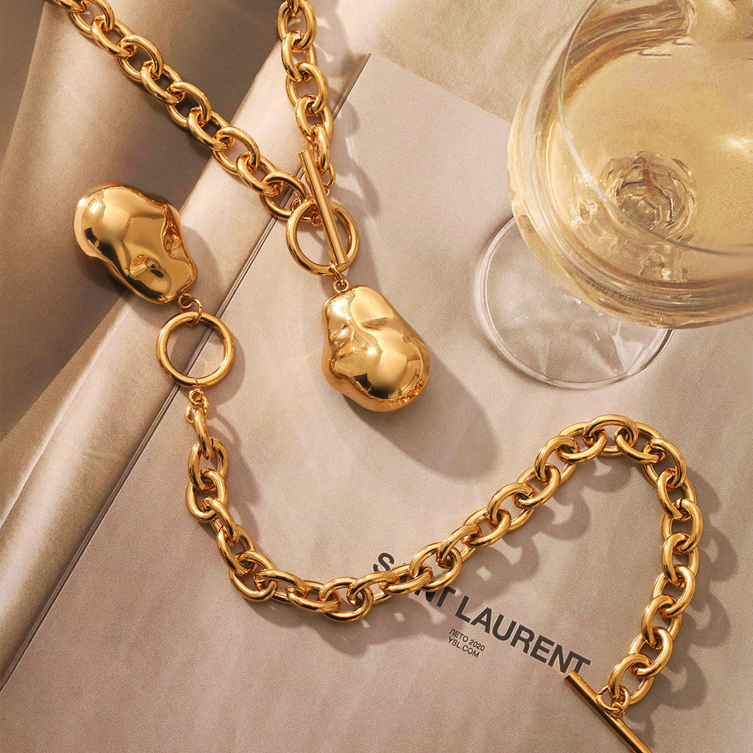 Retro Stainless Steel OT Buckle Gold-plated Necklace Women's Simple High-end Sense - Norellé