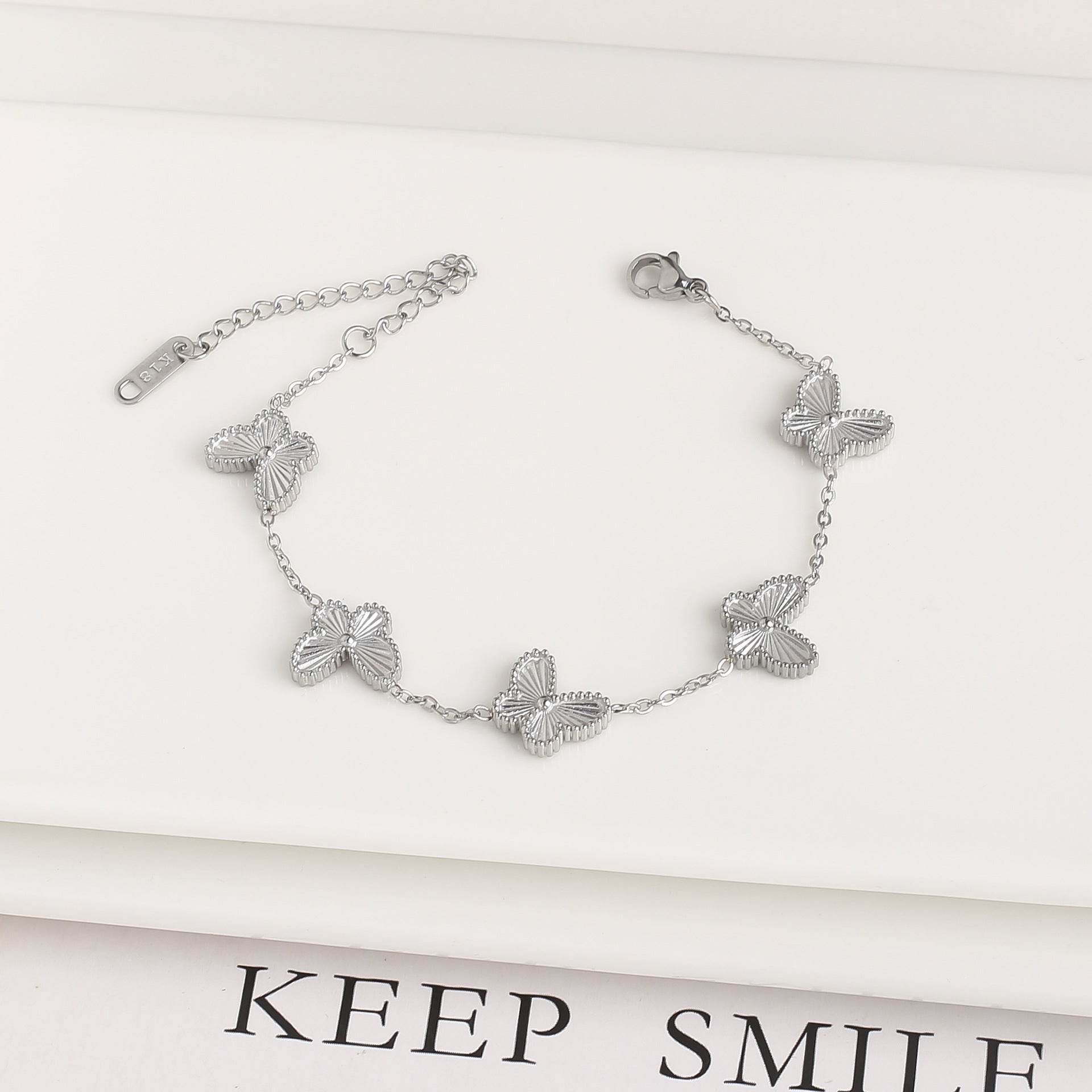 Simple Fashion Personality Temperament Butterfly Necklace - Norellé