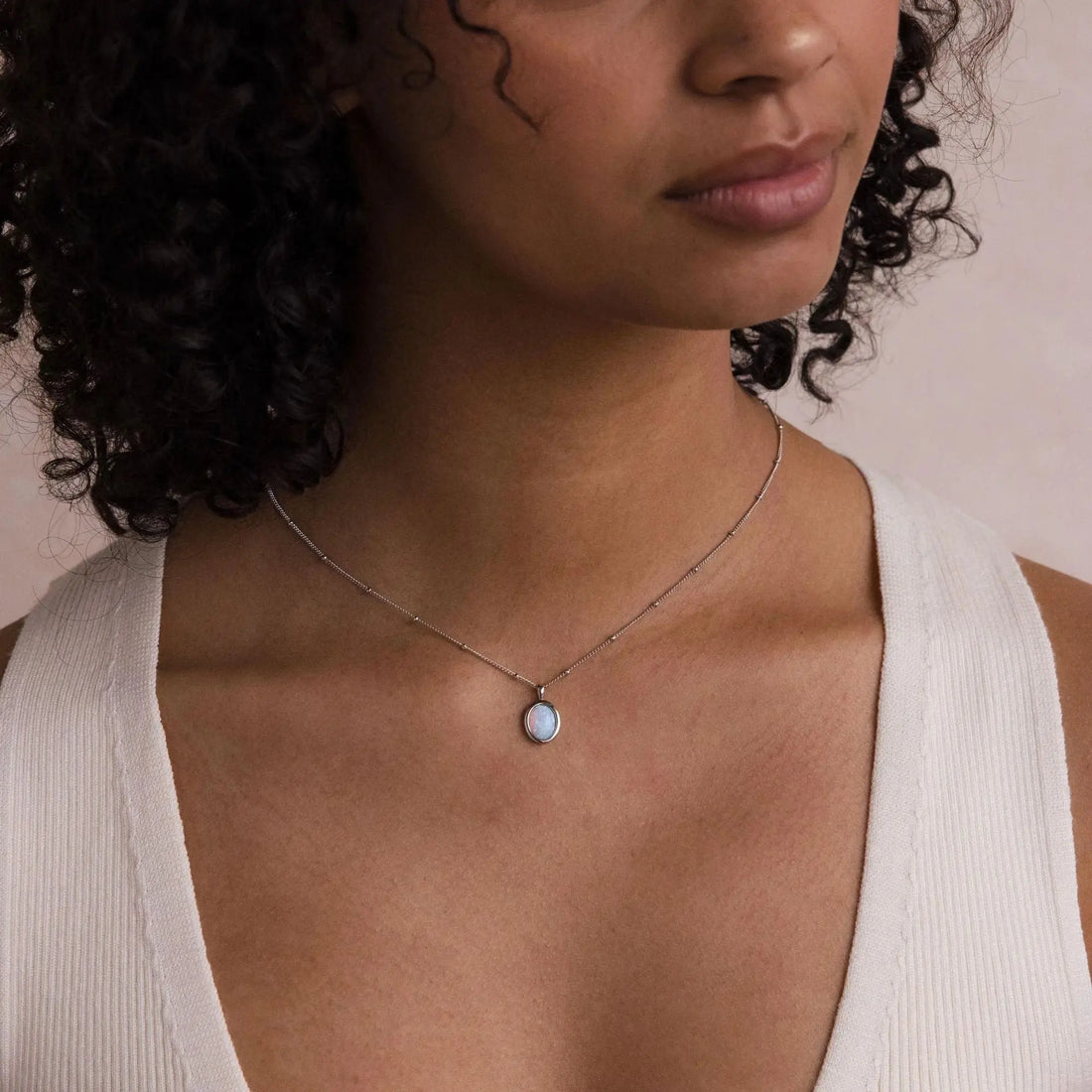 Stainless Steel Inlaid Opal Opal Pendant Plated 18K Gold Necklace - Norellé
