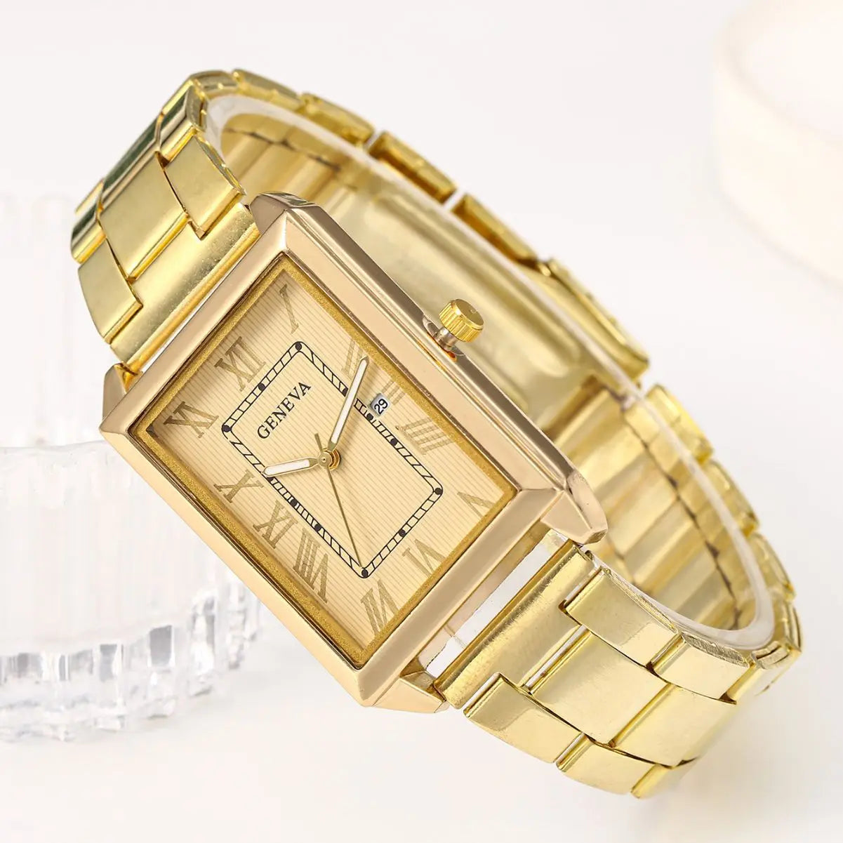 Retro Simple Stylish Square Dial Calendar Quartz Watch - Norellé