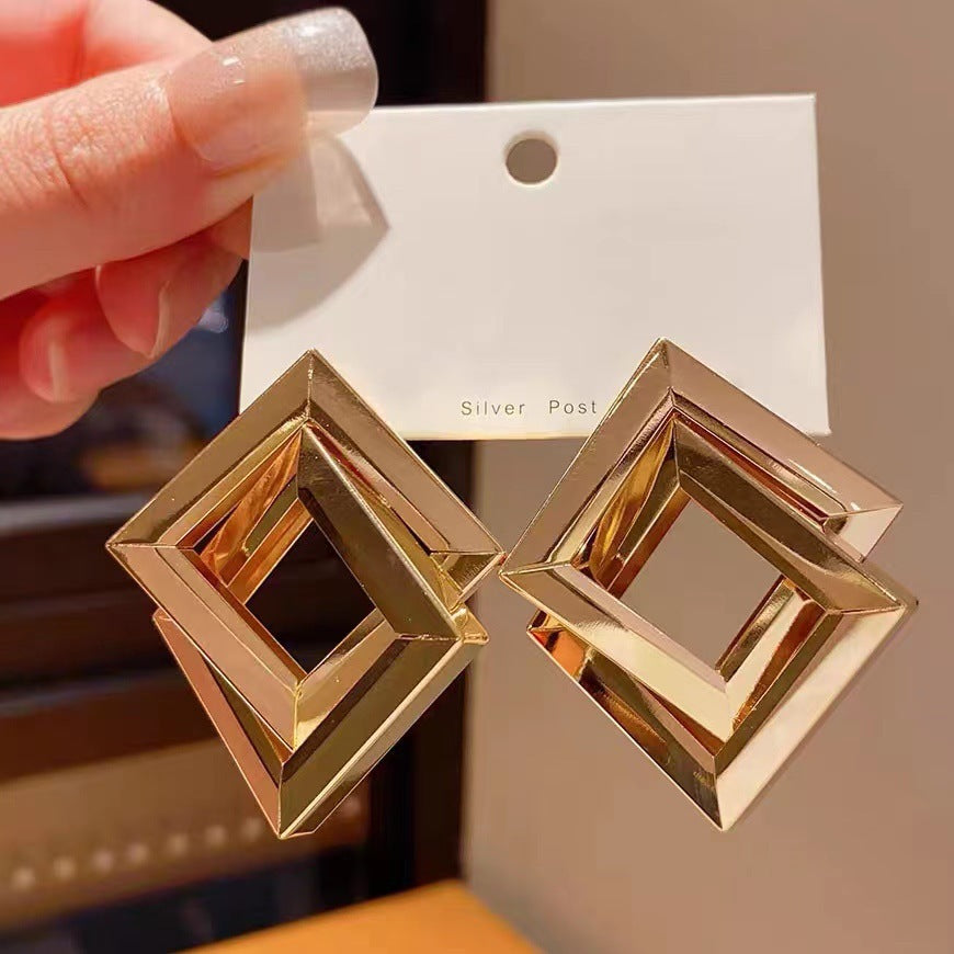 Metal Simplicity Rhombus Earrings Face Slimming - Norellé
