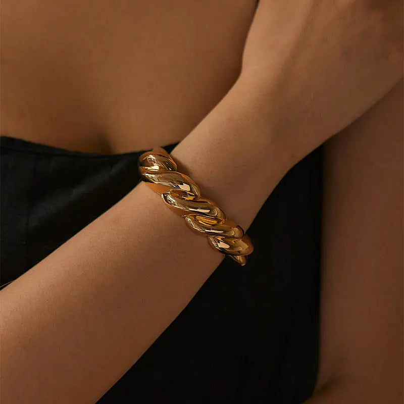 Female Twist Design Croissant Thread Creative Bracelet - Norellé