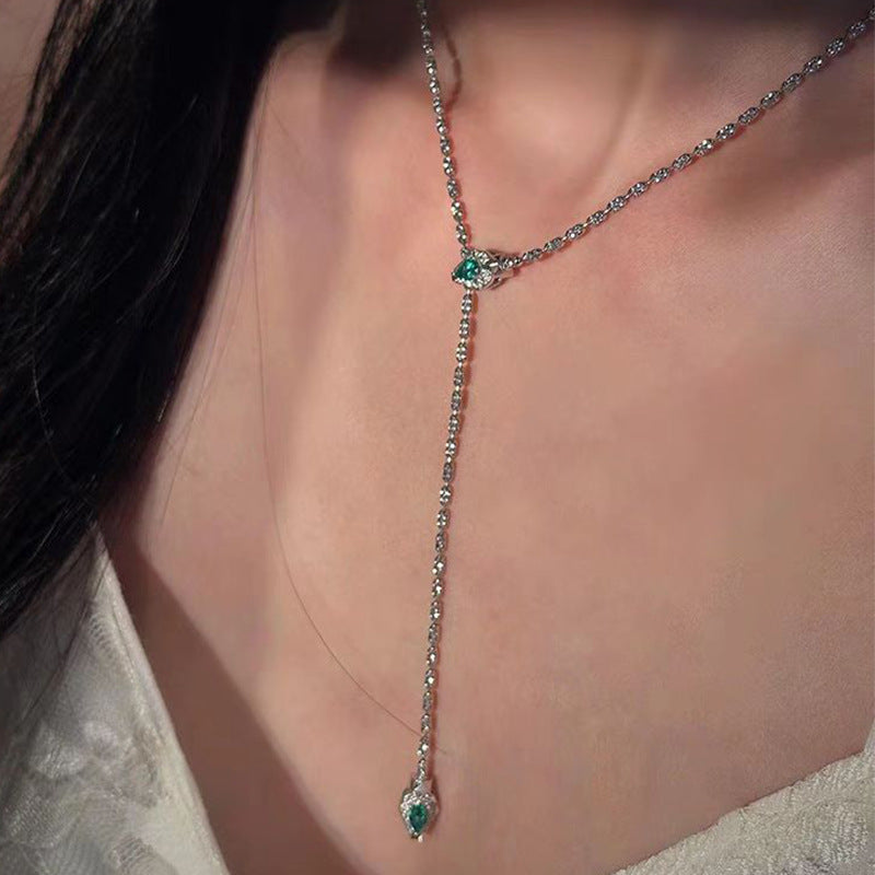 Cool Green Zircon Snake Delicate Style Necklace - Norellé