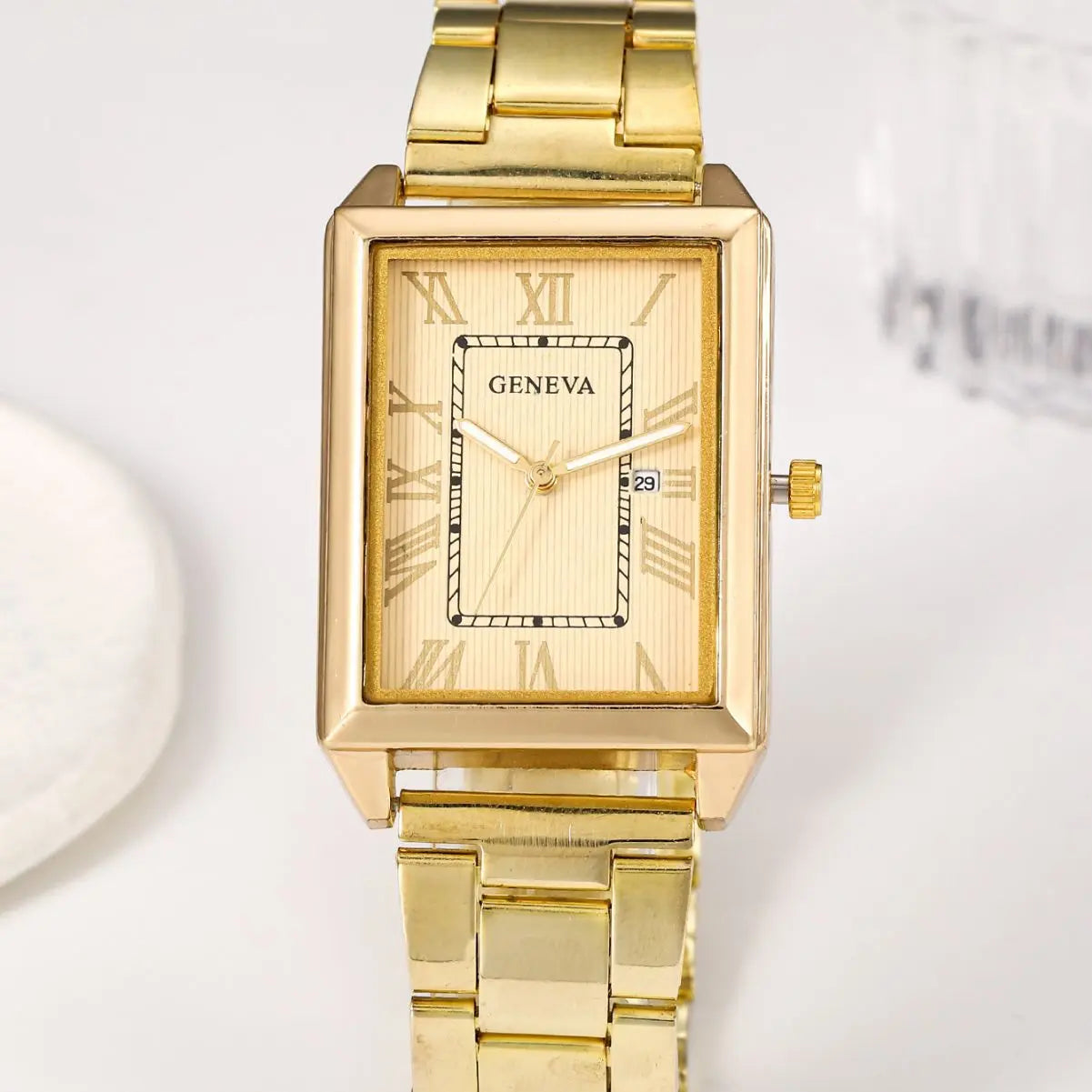 Retro Simple Stylish Square Dial Calendar Quartz Watch - Norellé