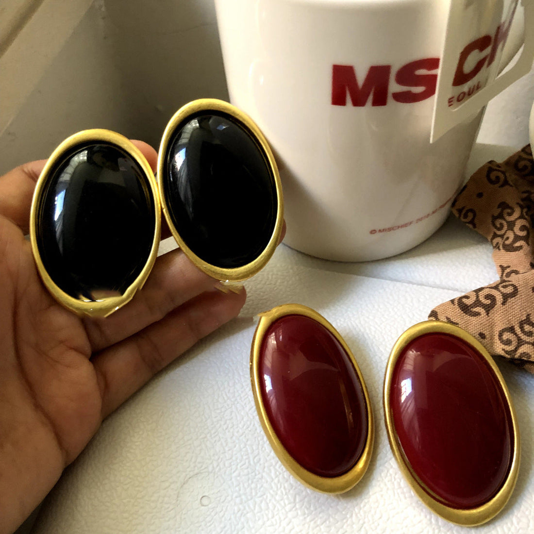 Oval Resin Stud Earrings European And American High Profile Retro - Norellé
