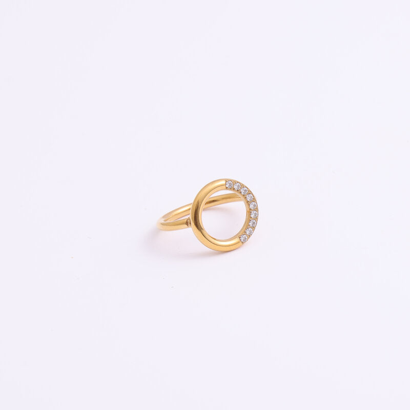 Fashion Round Titanium Steel Electroplated Ring - Norellé