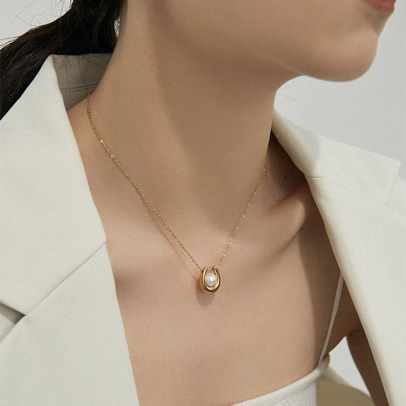 U-shaped Pearl French Titanium Steel Simple High Sense - Norellé