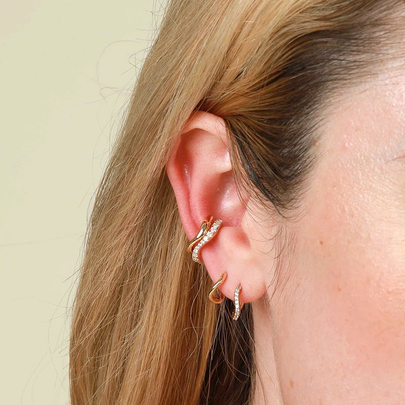 Sterling Silver Needle Advanced Curve Shape Ear Clip - Norellé