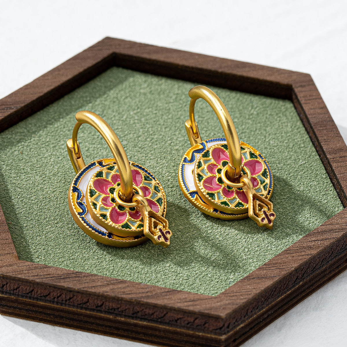 Early Autumn Retro Elegant New Chinese Earrings - Norellé