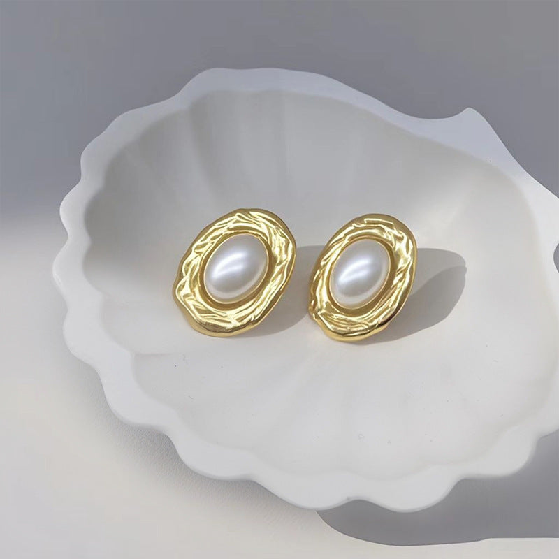 Oval Pearl Earrings Women's Light Luxury Graceful Personality Non-fading Titanium Steel - Norellé