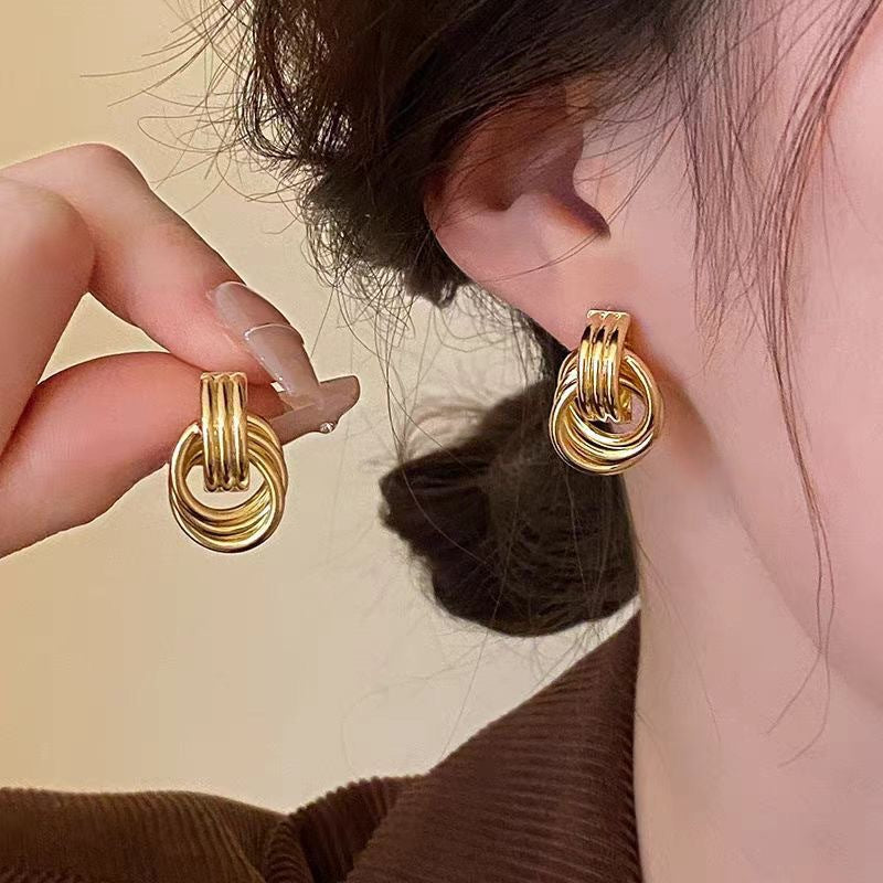 Exaggerated Geometry Earrings Metal Winding Twist Stud Earrings - Norellé