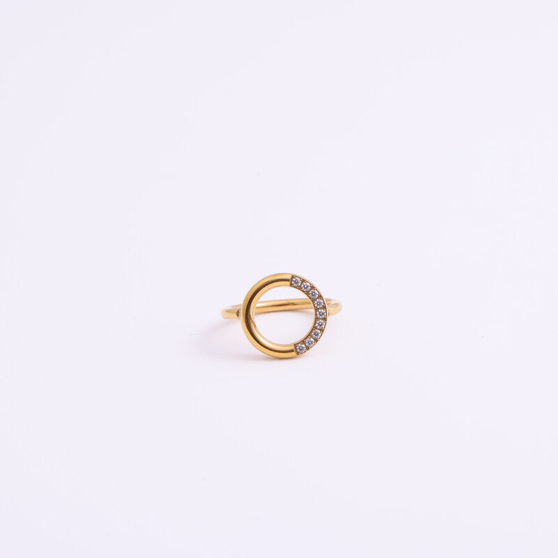 Fashion Round Titanium Steel Electroplated Ring - Norellé