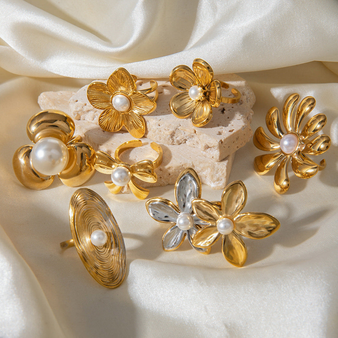 Stainless Steel Flower Pearl Ring Exaggerated High Sense - Norellé