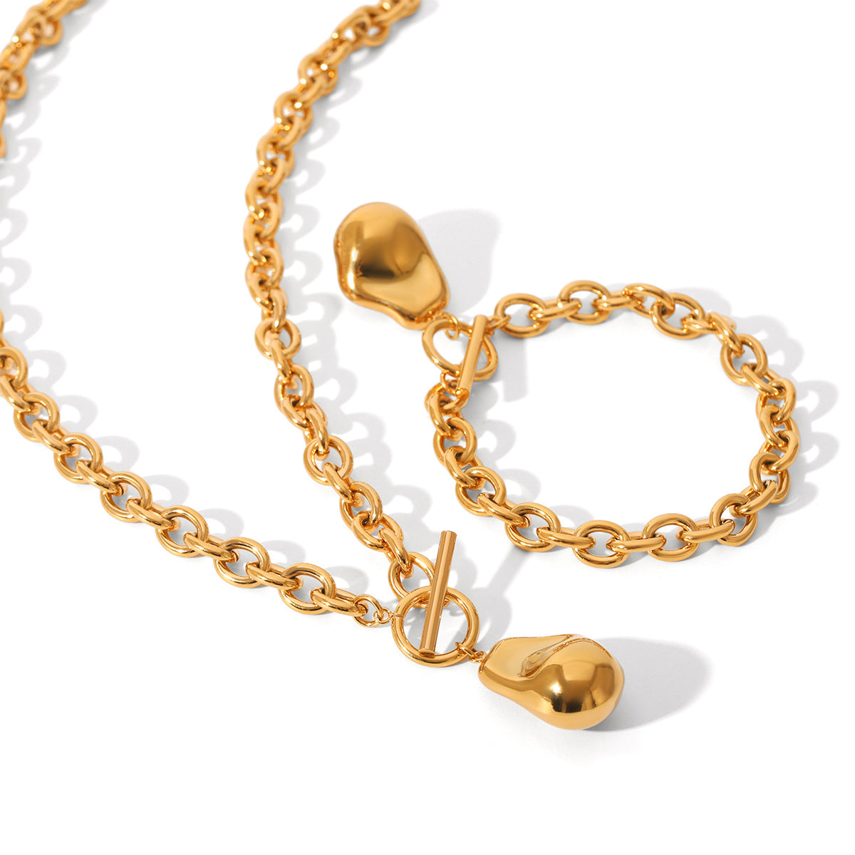 Retro Stainless Steel OT Buckle Gold-plated Necklace Women's Simple High-end Sense - Norellé