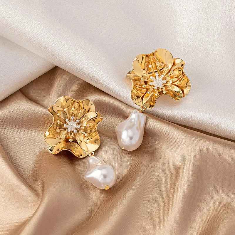 Ins Style Temperament Shaped Pearl Flower Earrings - Norellé