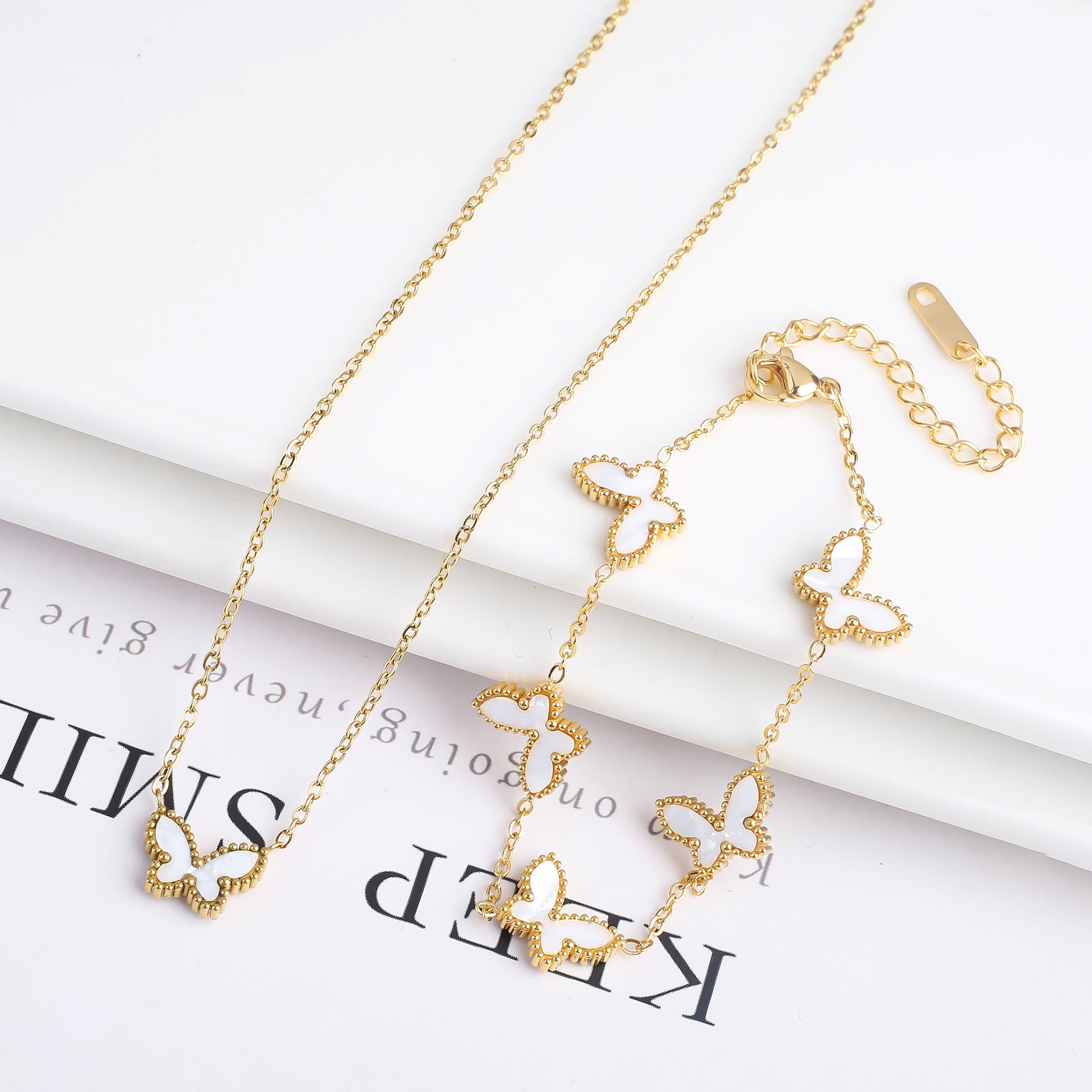 Simple Fashion Personality Temperament Butterfly Necklace - Norellé