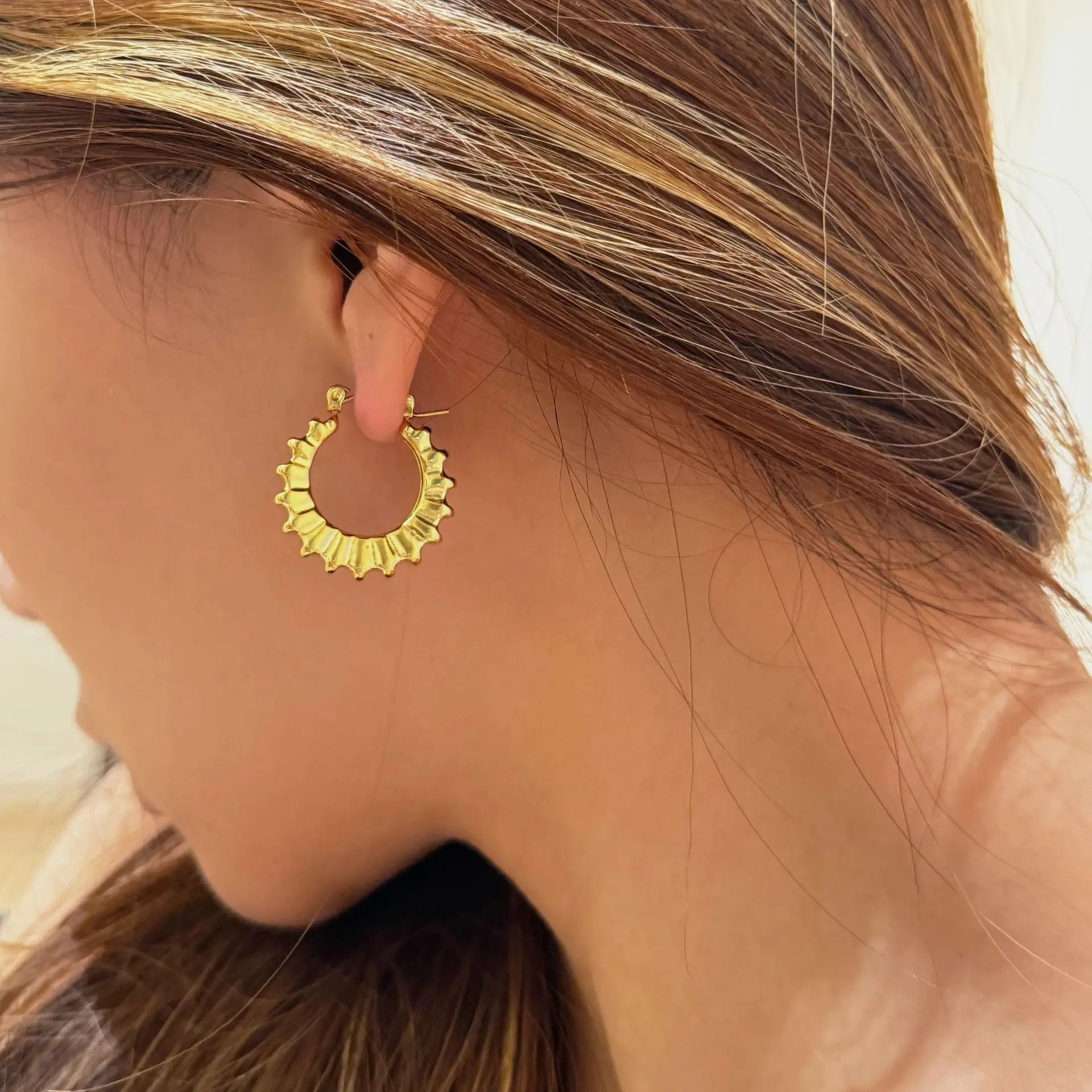 18K Real Gold Plated Titanium Steel Vintage Retro Gear Dancer Simple Earrings - Norellé