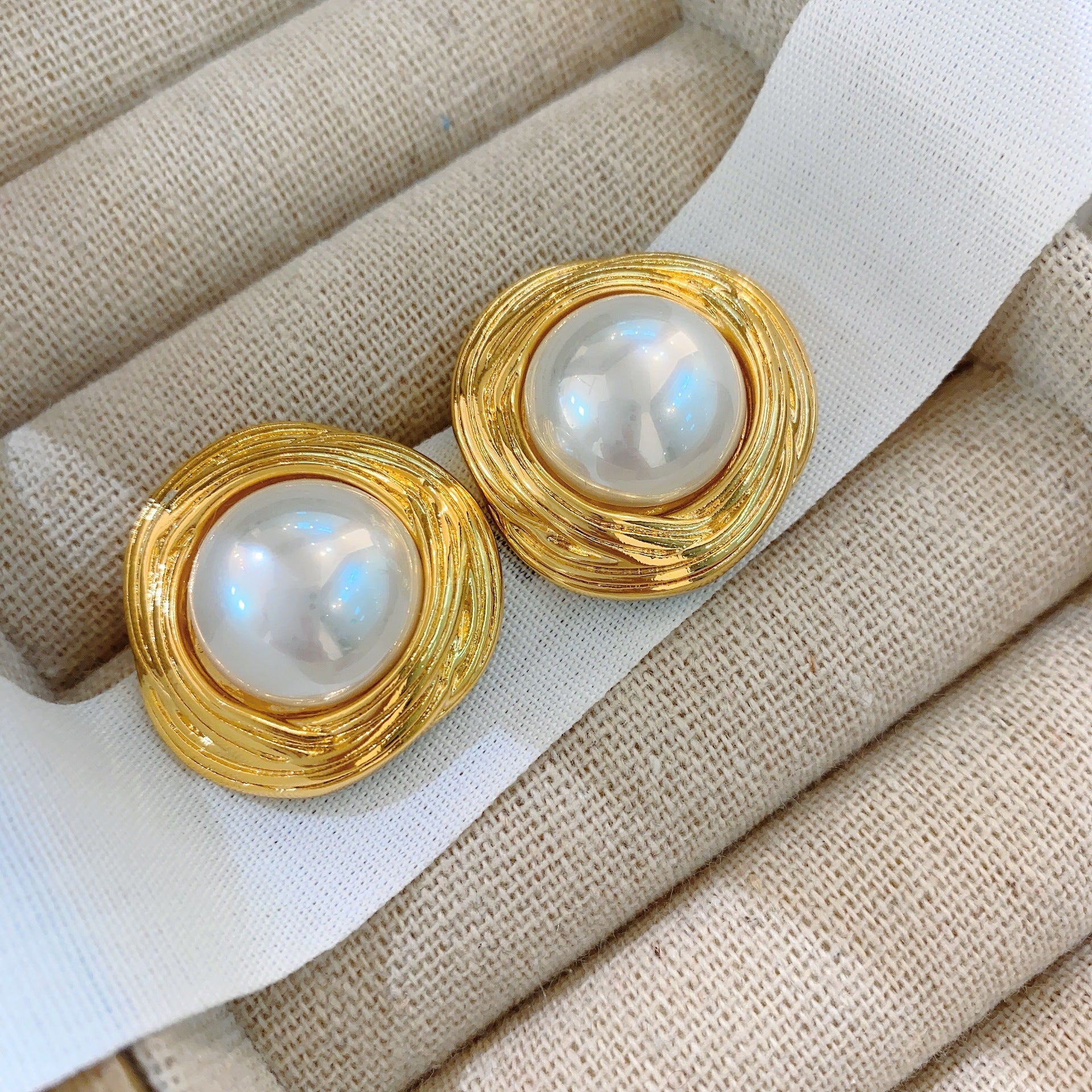 Mid-ancient French Irregular Texture Pearl Earrings - Norellé
